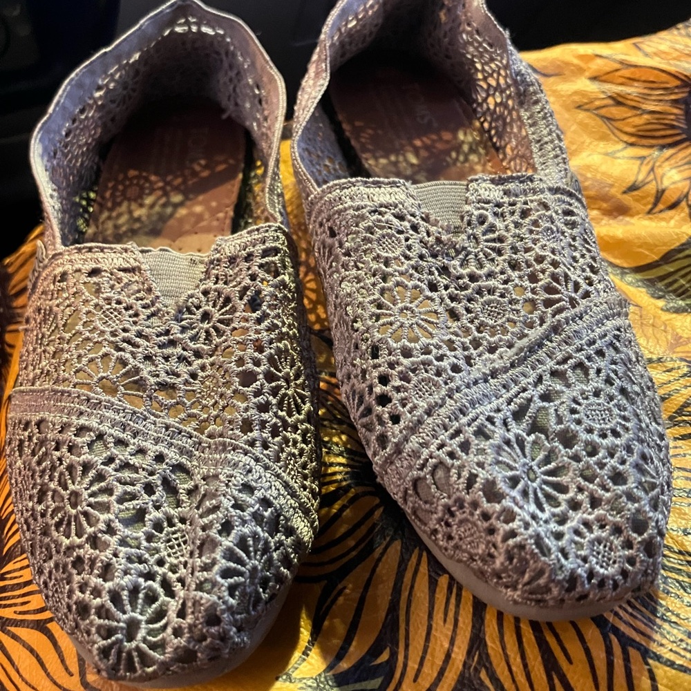 Elegant Lace Slip-On Shoes